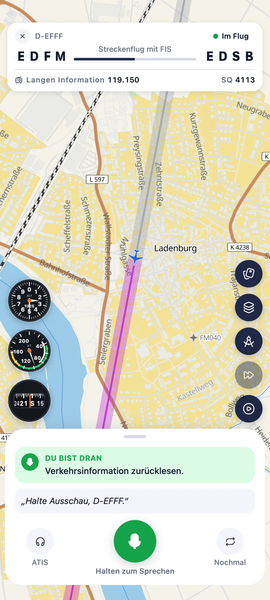 Bildschirm der App BZF Hero: Echte Flugplätze und Lufträume